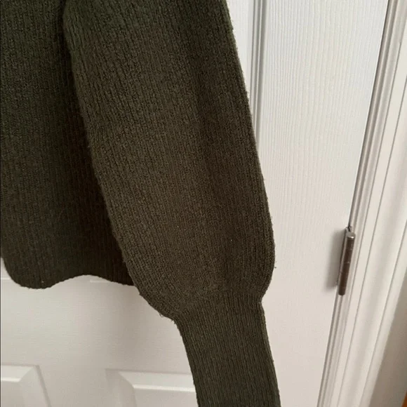 Design History Dark Green Turtleneck Sweater - Picture 4 of 5